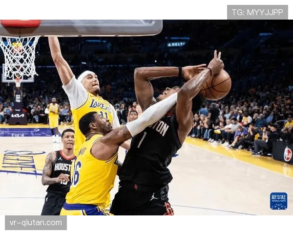 NBA季后赛首轮揭幕：湖人火箭对决检验内线巨兽战术价值